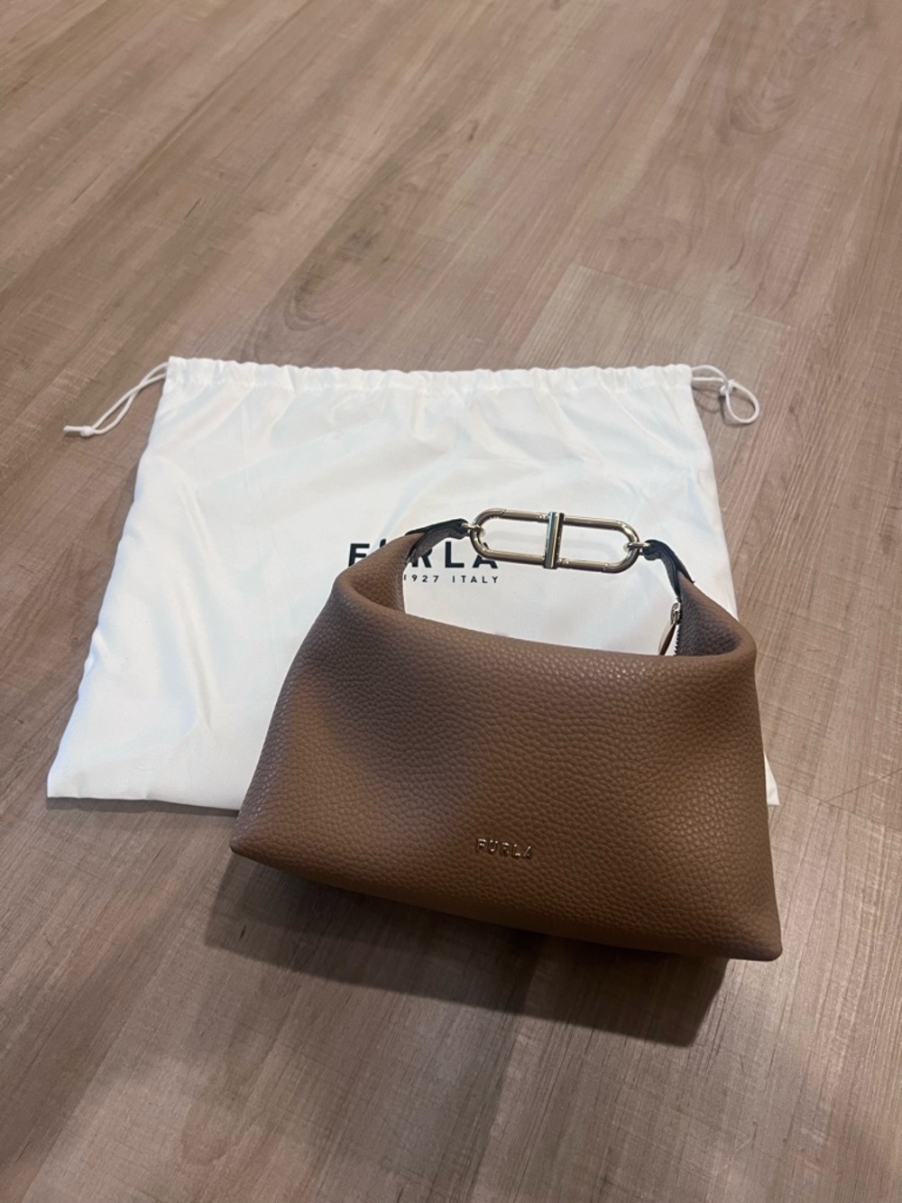 NWT Furla tonie Italian leather bag - Picture 5 of 7